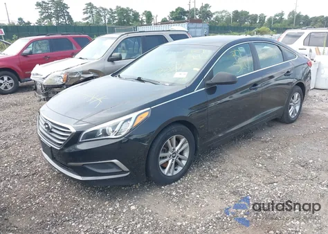 2017 Hyundai Sonata z USA, uszkodzony, nr VIN 5NPE24AF2HH491583
